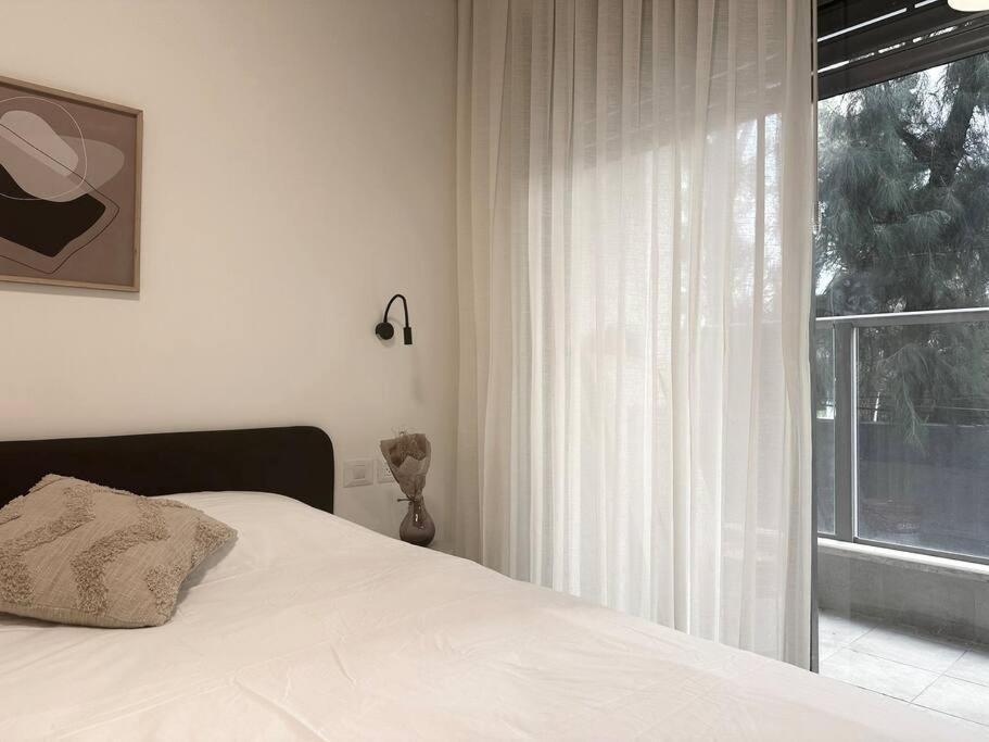 Family Apartment By Israpart Ramat Gan Exterior photo
